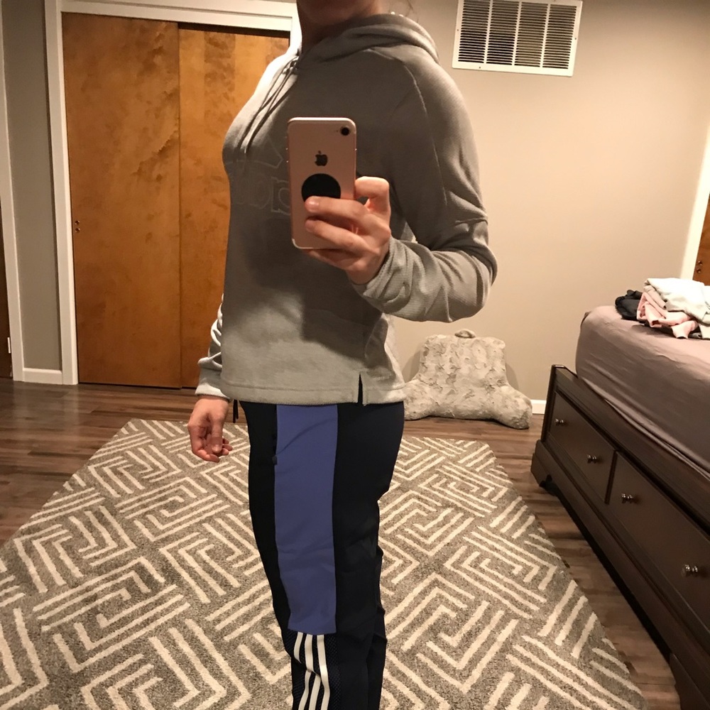 FINAL SALE NWT Adidas Hoodie 💥 - Picture 5 of 6